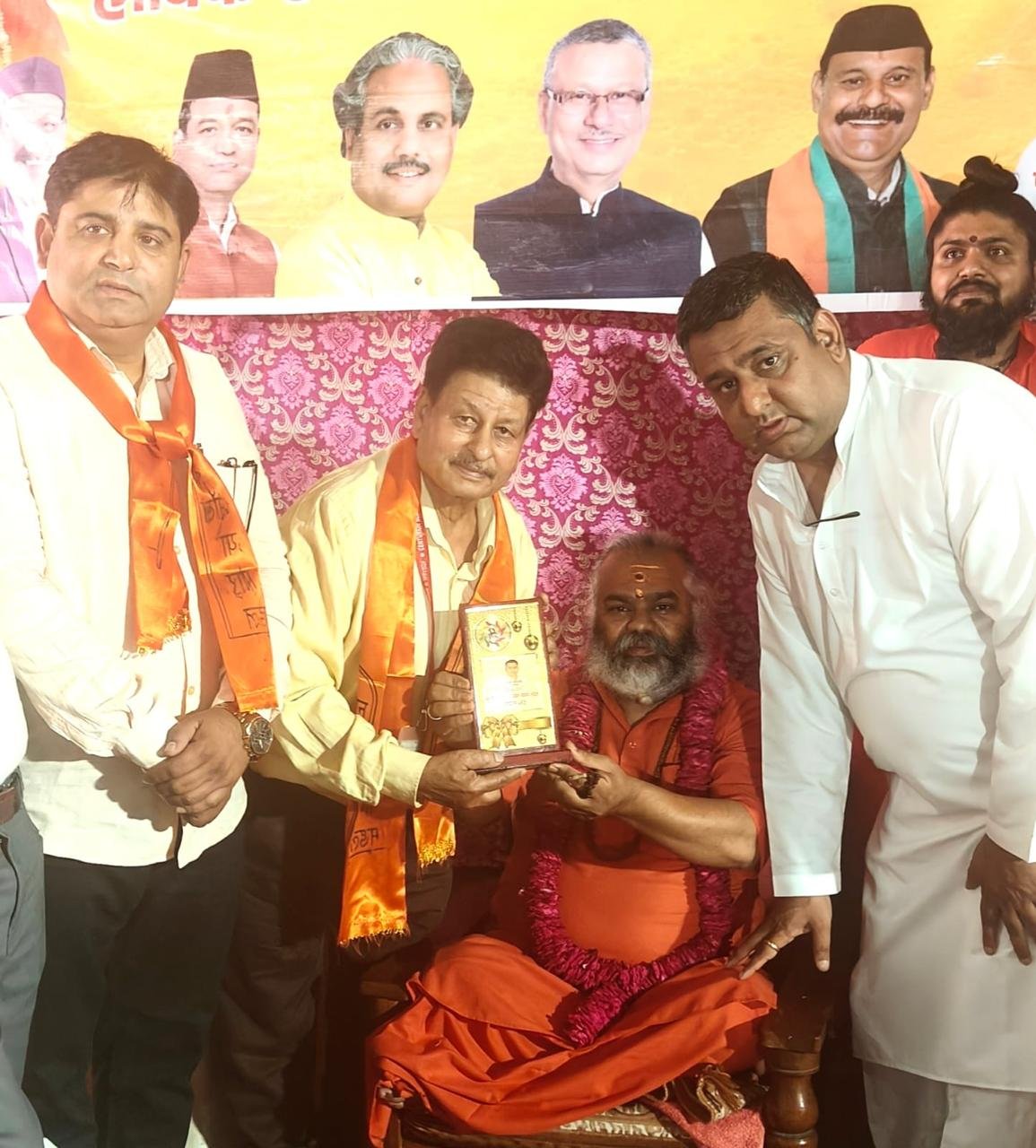 महंत श्री श्री 108 कृष्ण गिरी जी महाराज के जन्मोत्सव पर विशाल रक्तदान शिविर एवं हेल्थ-एंड-वेल्थ मेले का आयोजन, व्यापारियों ने बढ़-चढ़कर लिया हिस्सा